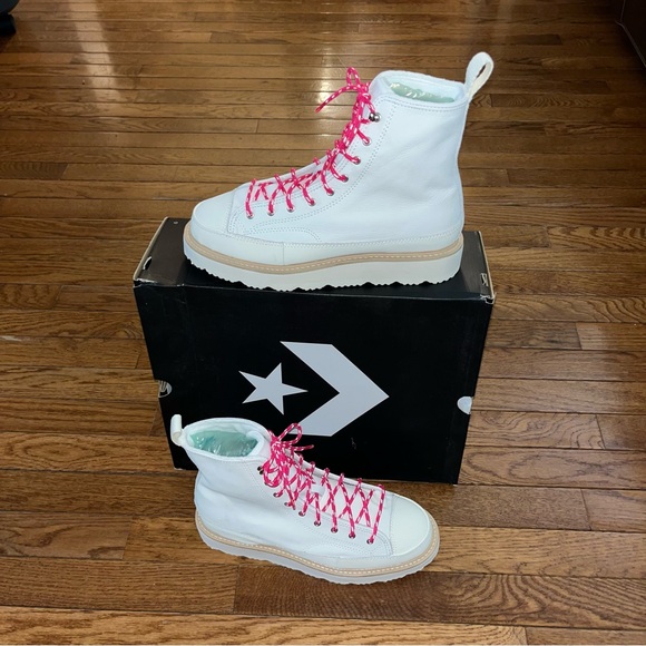 Converse Chuck Taylor Egret Ivory Leather Crafted Boot Women’s Size 9.5 - Picture 4 of 16